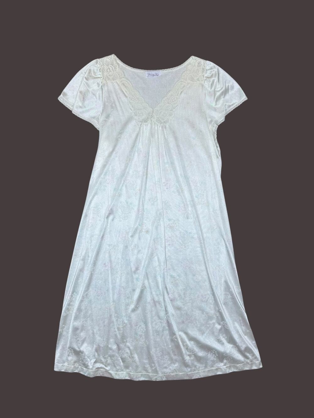 Vintage Vanity Fair Cream Floral Lace Satin Nightgown Medium